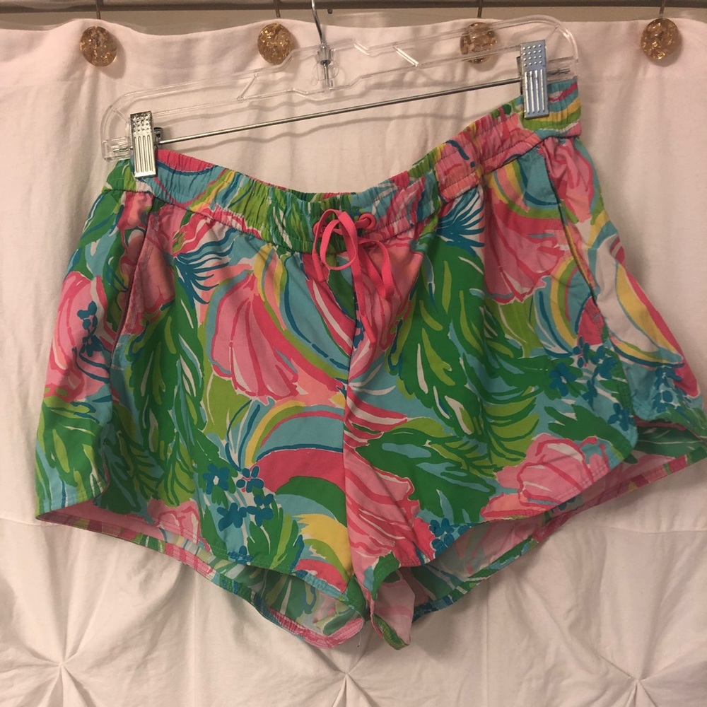 Lilly Pulitzer Luxletic Run Around Shorts Size L